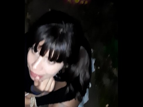 ❤️ في الشارع منتفخ القضيب مقابل الحلوى يمارس الجنس مع الفيديو